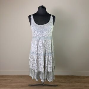 A’Reve White & gray stretch lace layers on Dove Gray satin full lining sheer  M